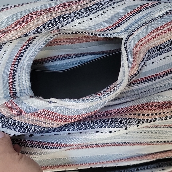 Cover - Picture 3 of 5